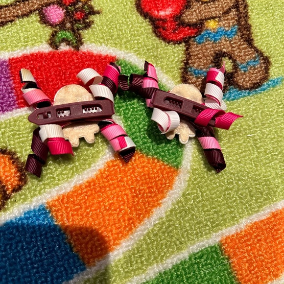 Gymboree girls 🧒 gingerbread barrettes. - Picture 2 of 2